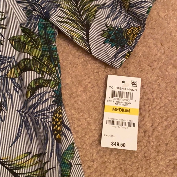 Short sleeve button up - Picture 2 of 2